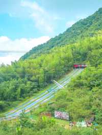 來郴州莽山漂流先別急住走，附近洞穴餐廳正到爆