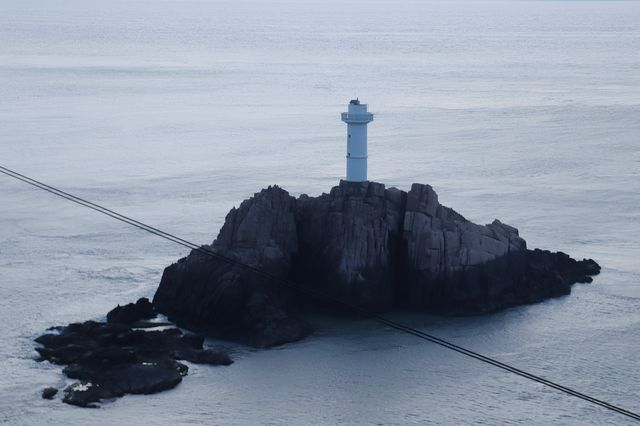 0蚊包起《後會無期》同款海島！紅白燈塔×懸崖石屋
