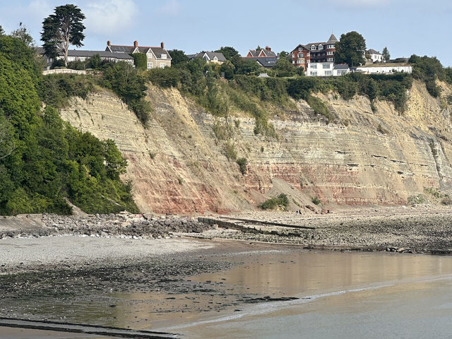 Penarth - Tranquil Victorian Seaside Charm Just Minutes From Cardiff 