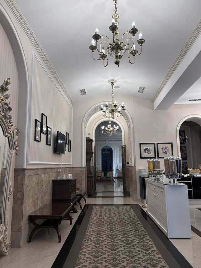 Charming Hotel with Excellent Service Charming Hotel with Excellent Service