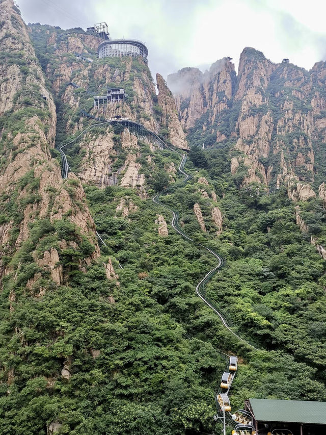 飛瀑懸崖間，探秘北方張家界的奇景——秦皇島市龍雲谷景區