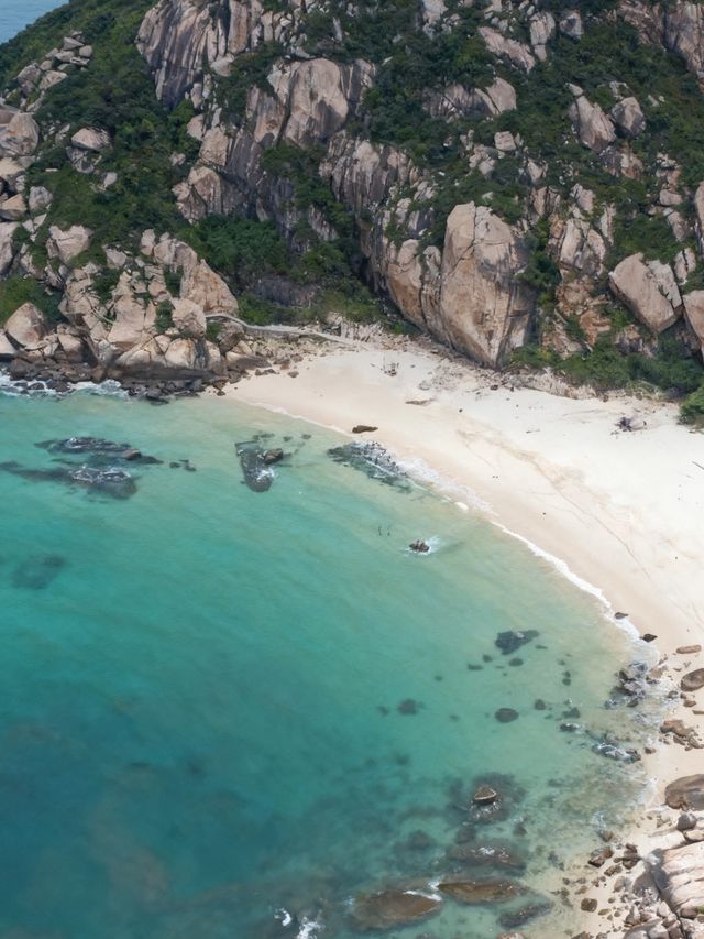 治癒系玻璃海｜在珠海廟灣島，做了一場藍色的夢