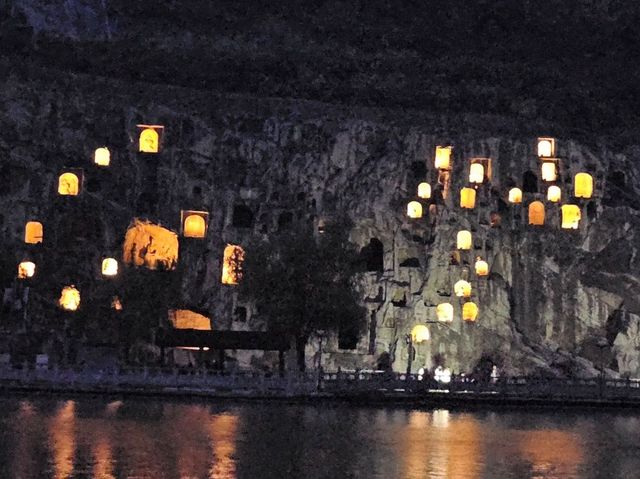 Picture perfect spots in Longmen Grottoes