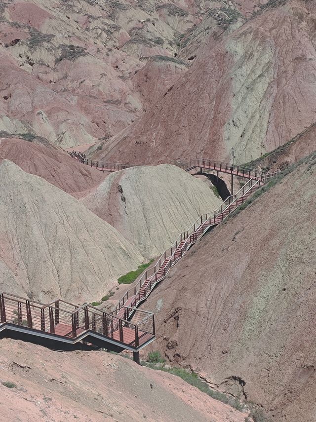 水墨丹霞｜蘭州隱藏的「眼影盤」！小眾又出片！