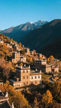 11月川西4天3晚，玩轉秋日秘境！邂逅雪山與藏地煙火！