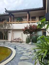 麗江又下雪了，冬日裡的樸致更溫暖。