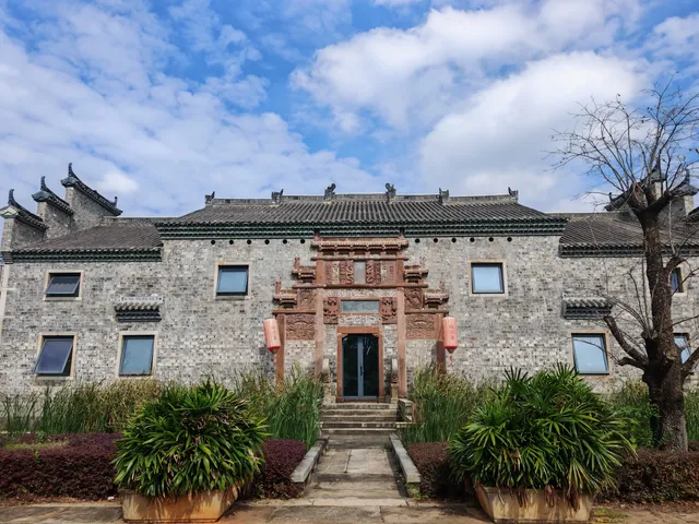 十三天，八個城市