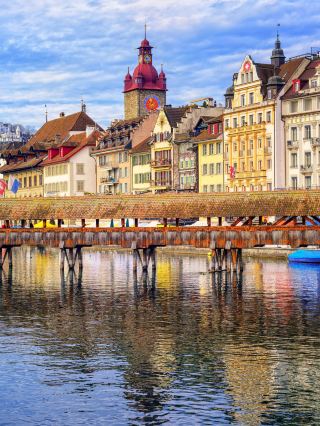 8-day Europe multi-city travel guide for beginners