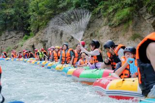 Escape the summer heat by self-driving from Sichuan, Chongqing, and Hunan to Guizhou and get hooked on this cool getaway