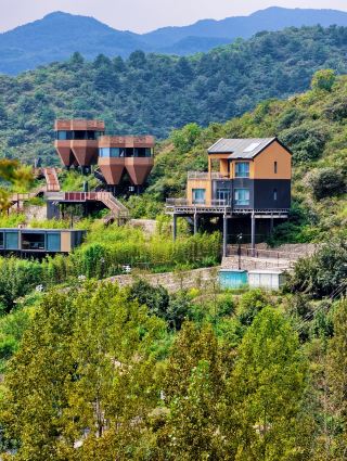 Listen to the insects chirping! Hot spring honeycomb cabins deep in the dense Taihang forest