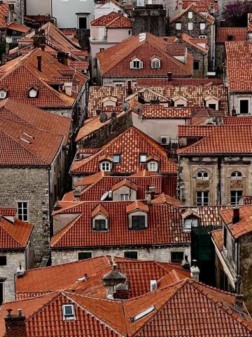 Save this ultimate guide for your autumn European multi-country trip!