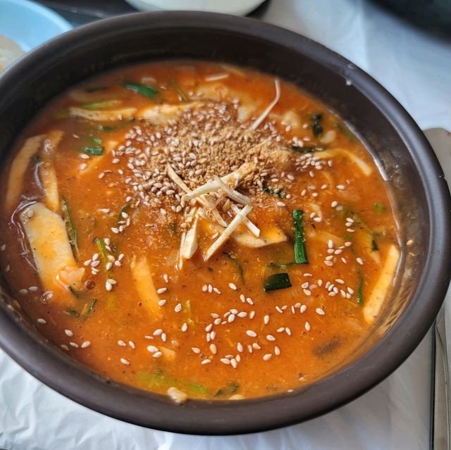 뜨끈한 어죽과 도리뱅뱅이를 맛보며 실내데이트 하기 좋은 무주어죽