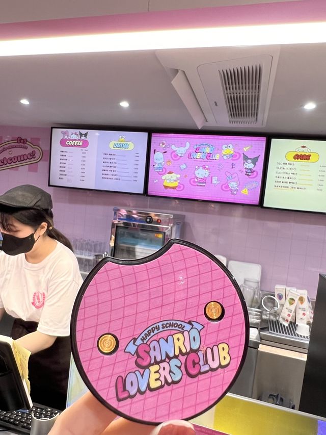 韓国/ソウル【合井】2023年春にリニューアルしたばかり！サンリオカフェ🩷