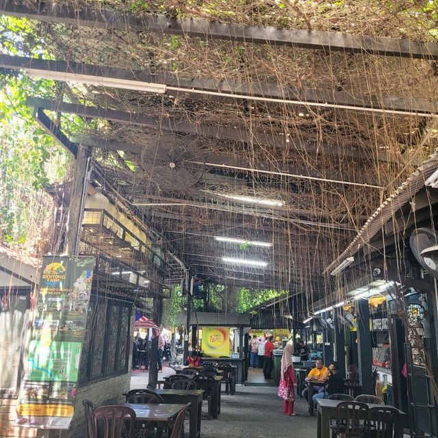 HEAVY BREAKFAST AT LEMANG TO'KI