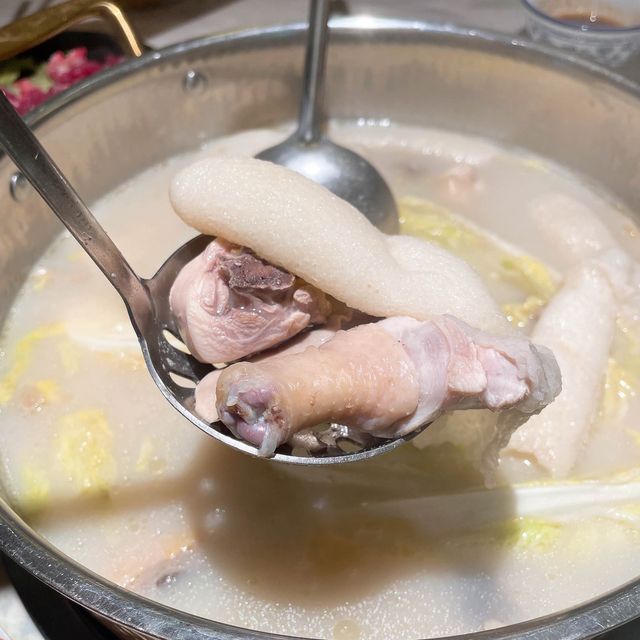 深圳雙榜第一的豬肚雞+煲仔飯探店💭超高質