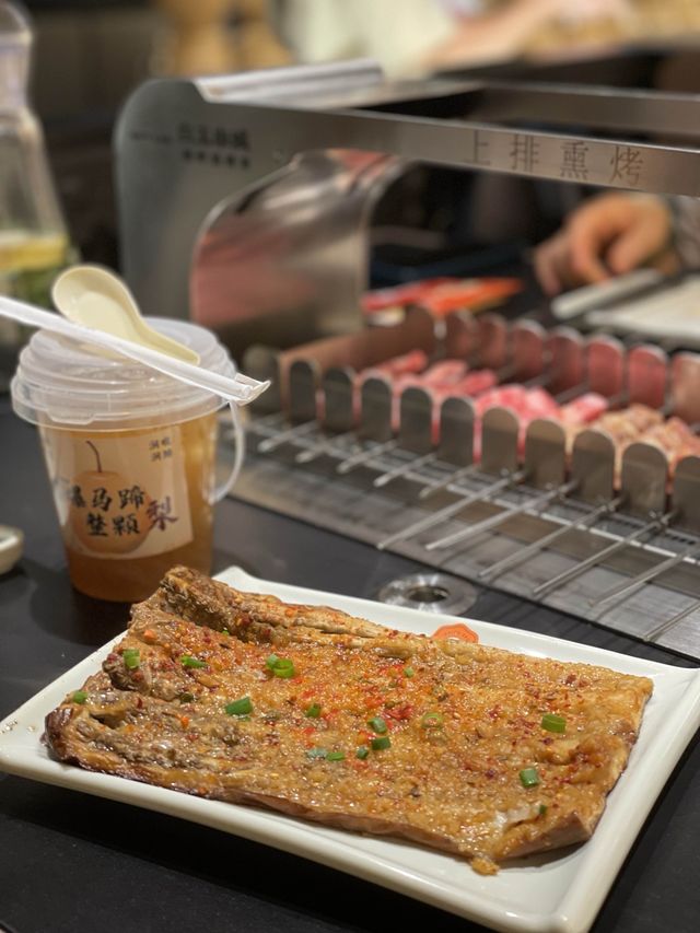 【白玉串城】🇰🇵 驚喜自動旋轉燒烤店✨