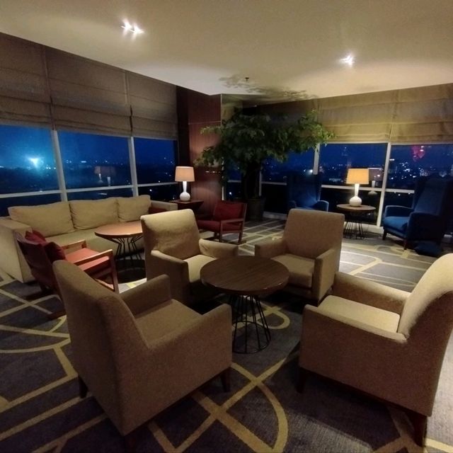 Crowne Plaza Bandung Premium King Club Room