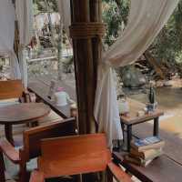 ธารชีวีคาเฟ่ 