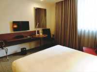 曼谷 | 交通便捷 兩分鐘內到BTS 時尚性價比之選 Holiday Inn Express Sathorn