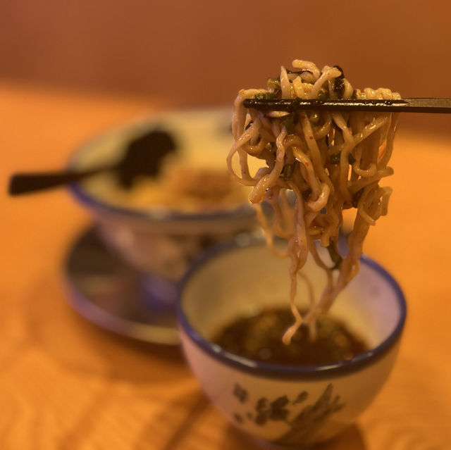 人氣拉麵店「AFURI阿夫利」🍜