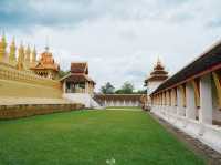 สักการะพระธาตุหลวงเวียงจันทน์ ประเทศลาว