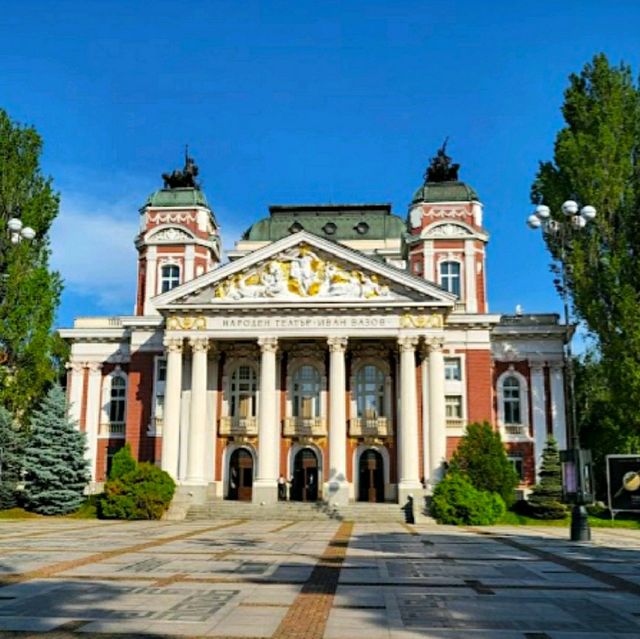 BEAUTIFUL CITY GARDEN IN SOFIA!