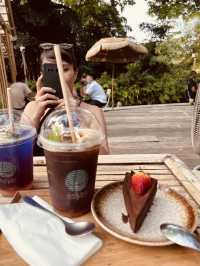 Go on a trip to this NATURA CAFÈ right NOW!