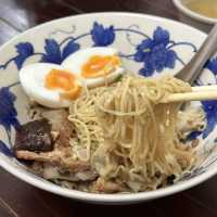 บะหมี่ตลาดขวาง พังงา ตำนานสูตรร้อยปี 