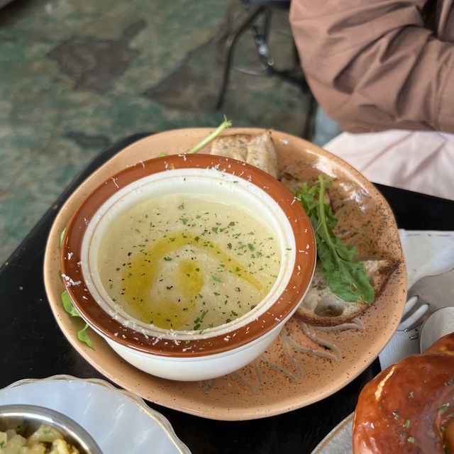 부산 전포 카페거리에서 힙한 브런치가 생각난다면 ‘롱드라이버스’