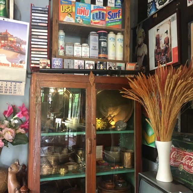 ชินะคาเฟ่ ร้านกาแฟในวัยเด็ก