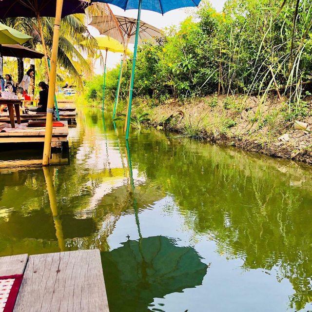 พานั่งชิลที่ O2 Kaffee & Bistro คาเฟ่สวนมะพร้าว 🥥