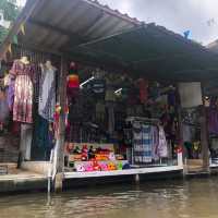 Exploring the Vibrant Floating Markets of Bangkok