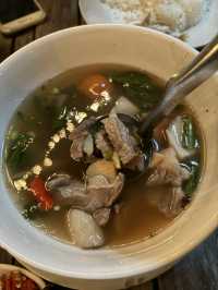 ร่มไม้ใหญ่ 🍽️