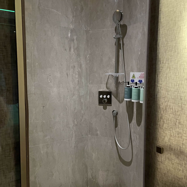 Novotel Shanghai Clover ฉบับคนไป Disneyland
