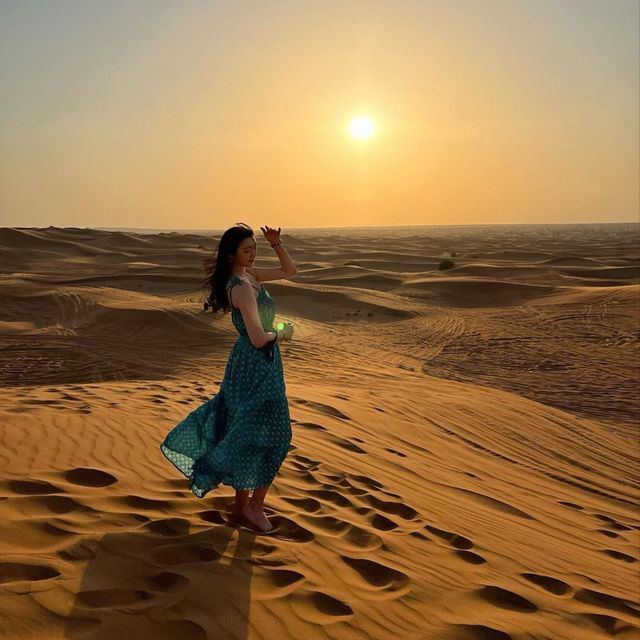 아라비아 사막에서 보는 일몰🌅