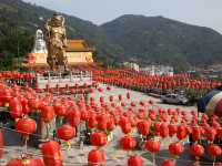 Tranquil Elevation to the Kek Lok Si temple