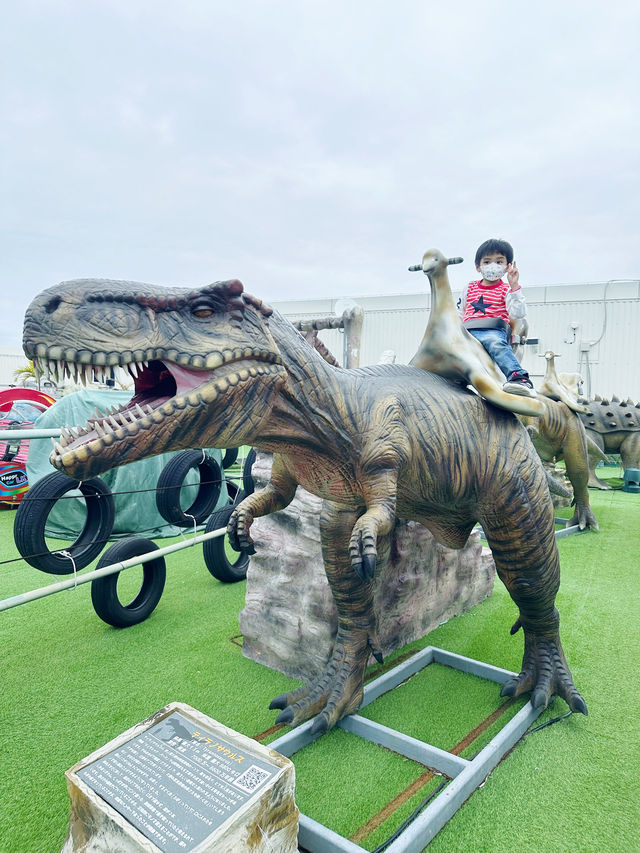 沖繩商場頂樓恐龍公園🦖🦕