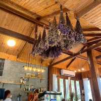 คาเฟ่ในสวน ใกล้โรงเรียนวาปีปทุม