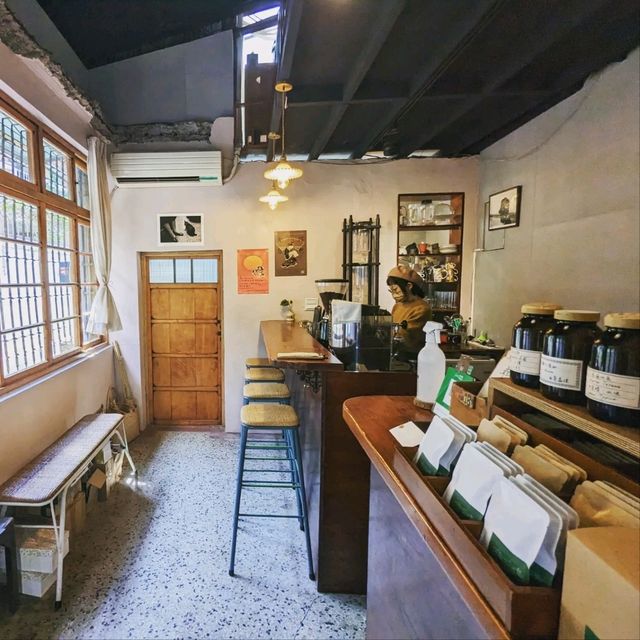 在日式老宅的榻榻米閣樓喝杯咖啡：聶樓