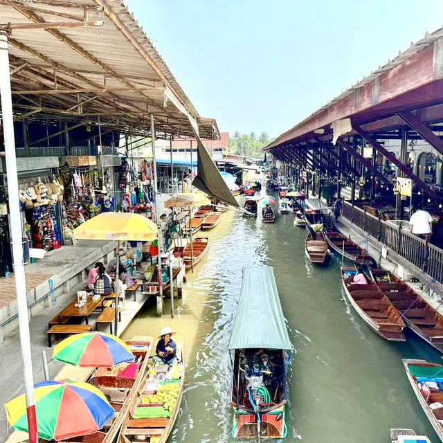 Don't get confused with the floating markets in Bangkok
