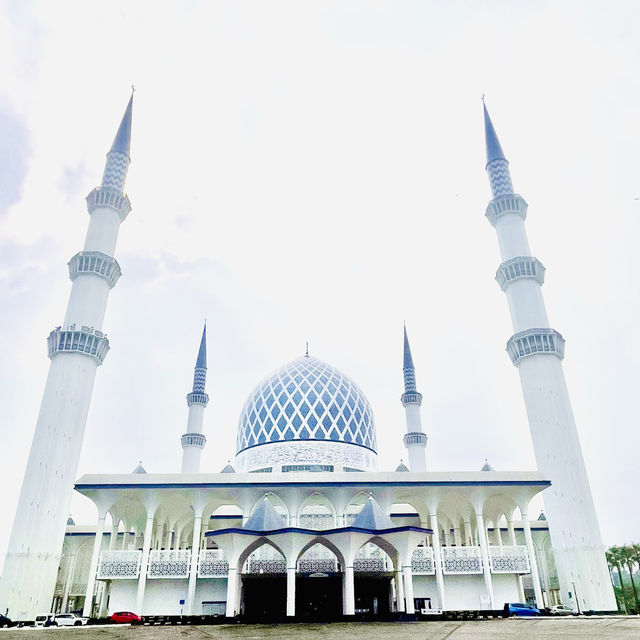 【マレーシア🇲🇾/鮮やかなブルーが美しい✨モスク🕌】