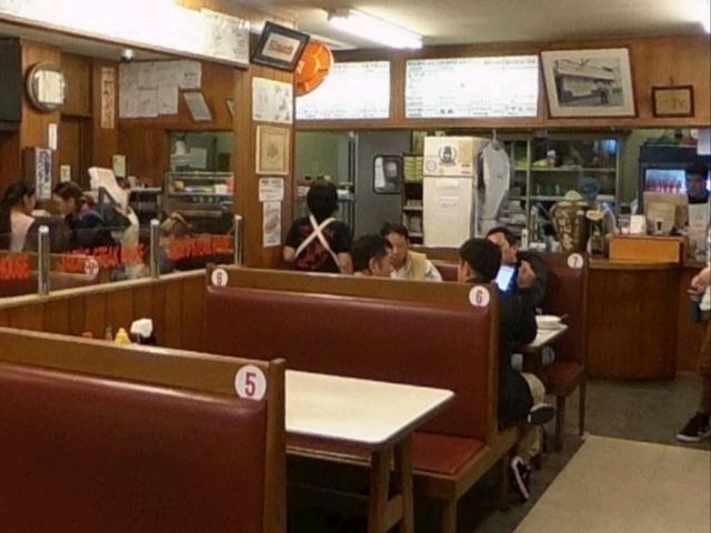 日本沖繩-那壩市區的老字號牛排：傑克牛排館