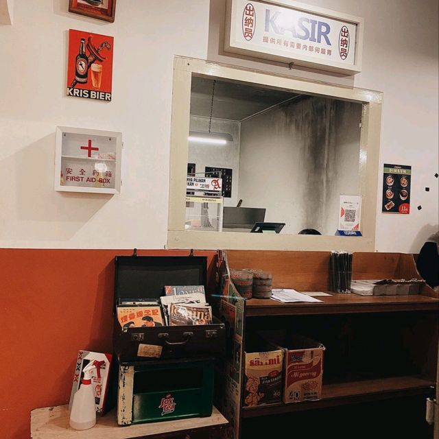 LEGION COFFEESHOP | VERY NOSTALGIC AND AESTHETIC