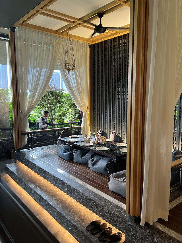 A Culinary Delight in a Scenic Haven 🌱