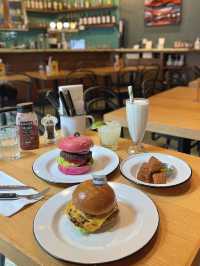 香港上環顛覆我想像的素食漢堡-Beef & Liberty
