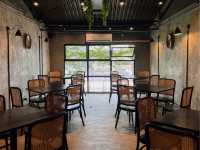 UMA OMA CAFE