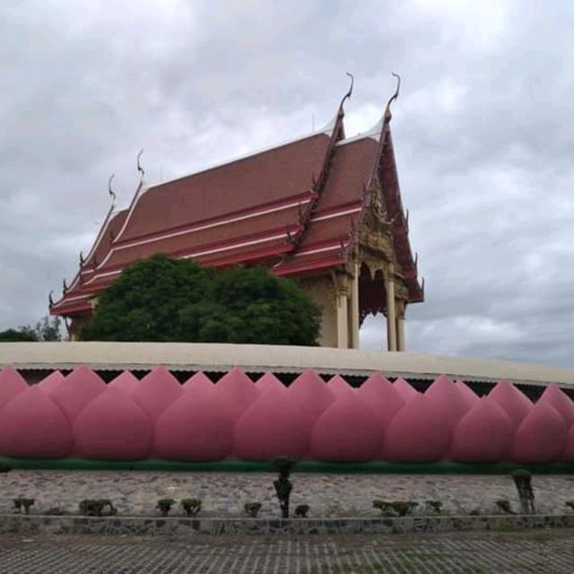 สักการะพระใหญ่ วัดม่วง
