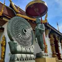 วัดกลางเวียง สักการะเสาสะดือเมืองเชียงราย 