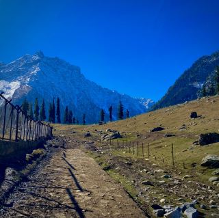 Jewel of the Himalayas:Enchanting Kashmir