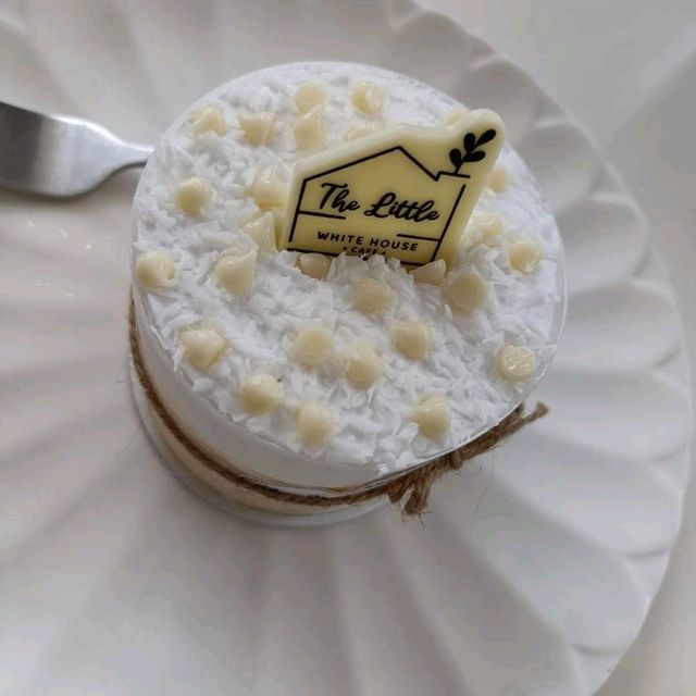 The Little White House Cafe